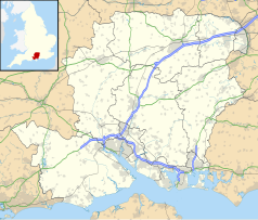 Mapa konturowa Hampshire, u góry po prawej znajduje się punkt z opisem „Crookham Village”