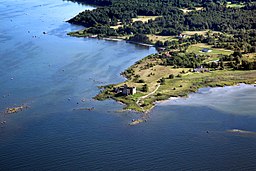 Toolse borgruin (Tolsburg) ligger på udden Toolse neem i norra delen av byn Toolse.