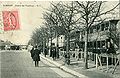 La porte de Vincennes vers 1900 vue depuis Saint-Mandé, au niveau de la station des tramways nogentais.