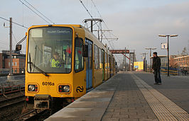 De 6016 op de tramlijn Houten - Houten Castellum te Houten.