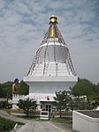 Stupa auf dem Tempelgelände