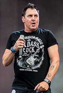 Gioeli performing in 2024