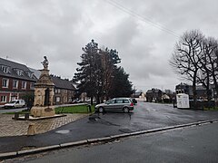 Place du Fryer et sa fontaine.