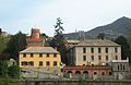 La Villa Serra di Comago vista dal torrente Secca