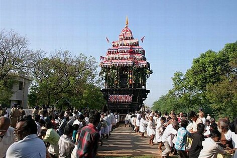 Picture of Alwarkurichi People pulling Sivasailanathaswamy Temple car.