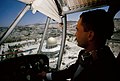 Koning Hussein vlieg oor die Tempelberg in Jerusalem toe dit onder Jordaanse beheer was, 1965.