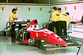 F93A von Alesi in der Box, während des Britischen Grand Prix 1993