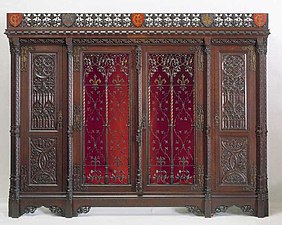 Pugin armoire