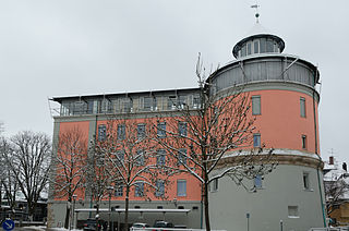 Gymnasium Carolinum aus südlicher Richtung