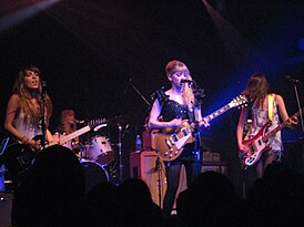 Plastiscines в клубе Mod Club Theatre в Торонто в 2009 году.