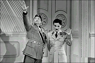 Charlie Chaplin a Jack Oakie ve filmu Velký diktátor (1940).