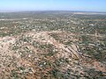 Foto aèria de Lightning Ridge i mines properes