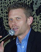 Mark Pellegrino interprète Dr Jedikiah Price.