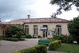 The town hall in Roaillan