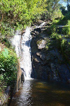 Cachoeira Águas de Jesus, localizada na zona rural do município.