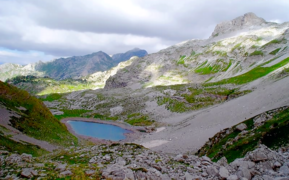 August: Gletschersee Liqeni i Madhë im Jezerca-Massiv