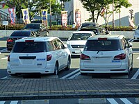 Y12 Nissan Wingroad Aero (right) and Nissan AD Expert (left)