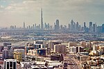 Dubai med det 828 meter höga Burj Khalifa i center (världens högsta byggnad).