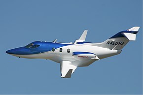 デモ飛行するHondaJet （オシュコシュ、2005年）