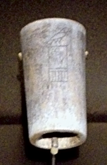 Bone cylinder inscribed with the serekh of Hotepsekhemwy