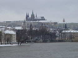 Anvista de Hradcany d'hibierno