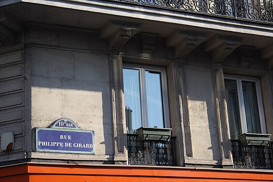 Plaque émaillée, au croisement du boulevard de la Chapelle