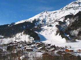 Vue aérienne de la station.