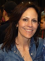 Annabeth Gish.