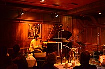 Tigran Hamasyan in einem Club in Philadelphia, 2012