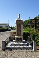 Le monument aux morts.