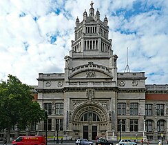 Main Entrance, by Aston Webb, 1899–1909