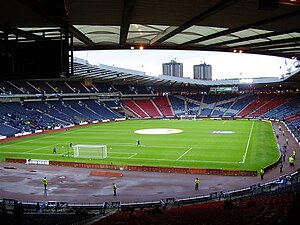 Blick in den Hampden Park im November 2005