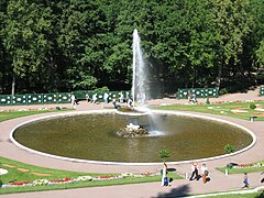 Une fontaine au palais.