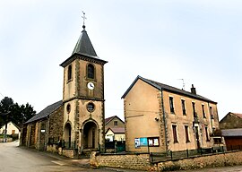 The church and town hall in Romange