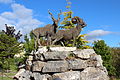 Monumento al faŭno ĉe Muzeo de Faŭno.