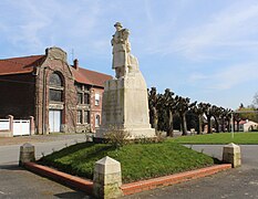 Le monument aux morts.