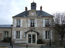 The town hall in Leuville