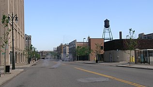 Streetscape on Cass, looking north, in the New Amsterdam Historic District