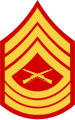 Distintivo di grado di master sergeant dello U.S. Marine Corps, indossato sulle maniche.