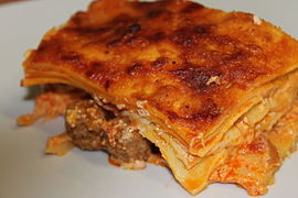 Lasagne de Naples, de la cuisine napolitaine[11].