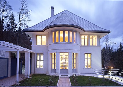 Fațada sudică a Villa Jeanneret-Perret făcută de Le Corbusier pentru părinții săi, 1912