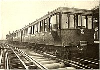 Drei-Wagen-Zug der Liverpool Overhead Railway (Indienststellung etwa 1896)