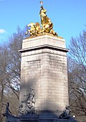 Lo USS Maine National Monument al Merchant's Gate, Central Park