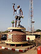 Statue à Baniganse (Banikoara) au Bénin