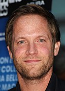 Matt Letscher jwe kòm James Kuykendall