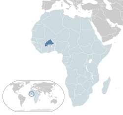 Burkina Fason sijainti Afrikassa (merkitty vaaleansinisellä ja tummanharmaalla) ja Afrikan unionissa (merkitty vaaleansinisellä).