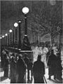 Jablotsjkovlamper installert langs Victoria Embankment i London, desember 1878