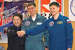 v. l. n. r. Yi So-yeon, Sergei Wolkow, Oleg Kononenko