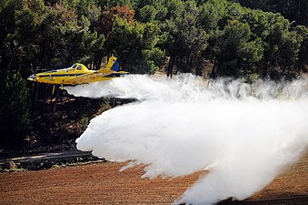 Air Tractor AT-802F under övning i Israel