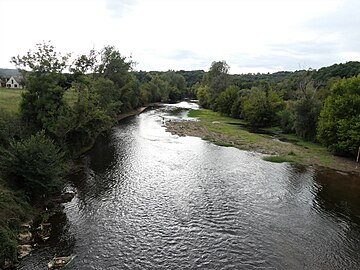 La Vézère au pont de la RD 65E, entre Sergeac (à gauche) et Thonac.